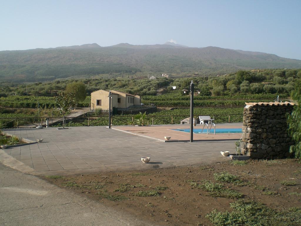 Etna Wine Azienda Agrituristica Passopisciaro Exterior photo